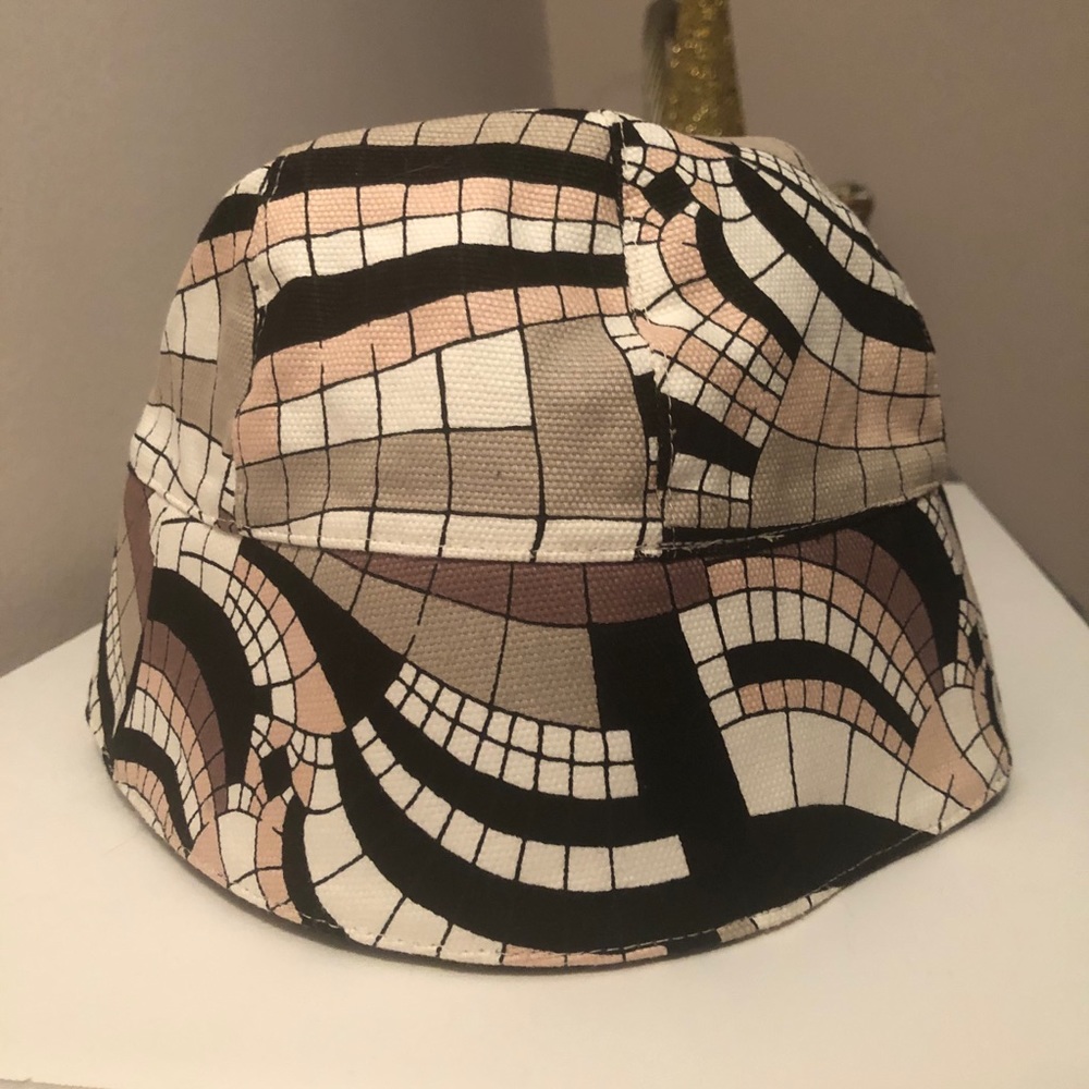Kangol WHITE by Markus Lupfer